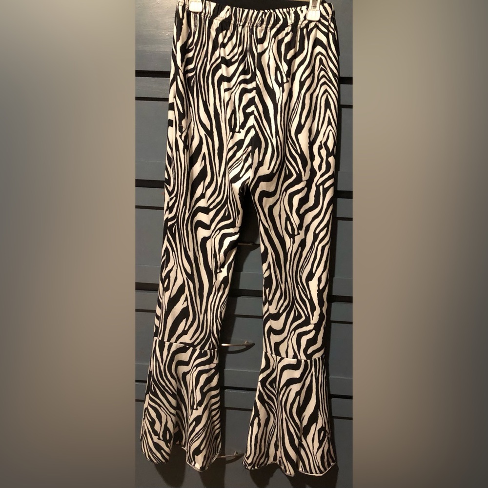 Shein Girls Bell Bottom Zebra Print Black & White Leggings Sz 10/12 Fit & Flare
